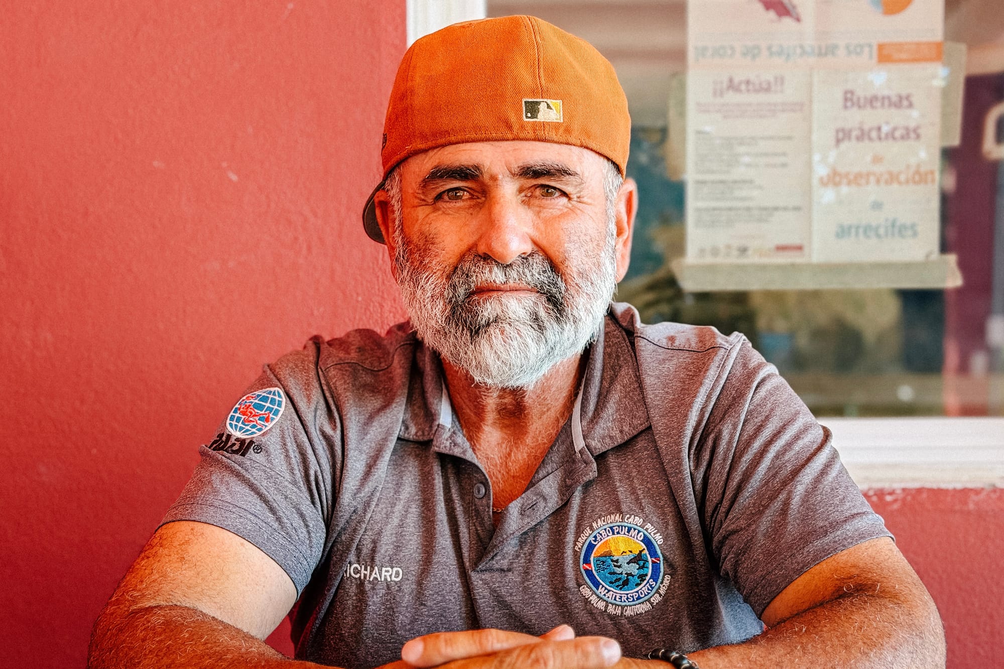 Ritratto dell'istruttore subacqueo Ricardo Castro Fiol, leader e attivista della comunità di Cabo Pulmo.